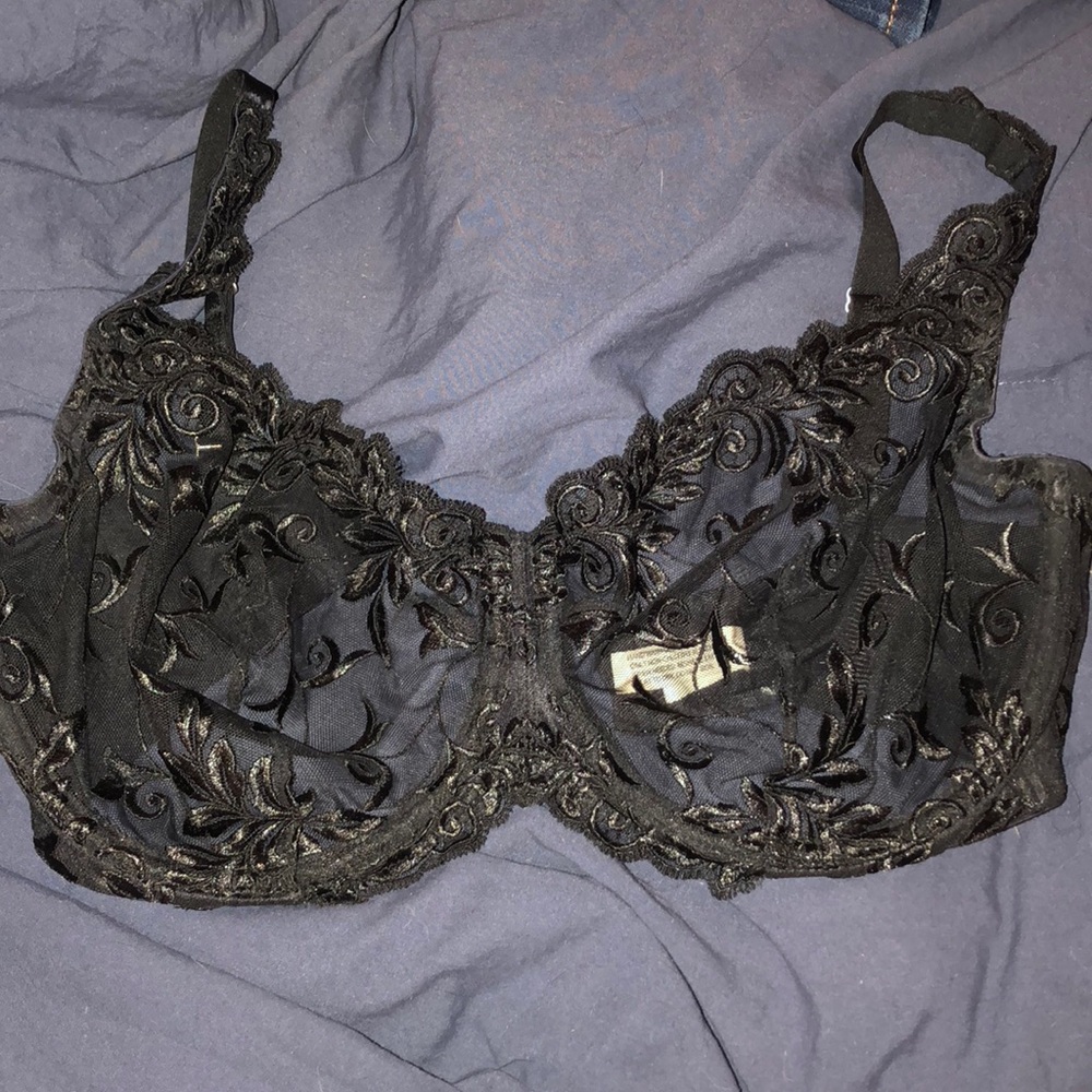 Black Lacey bra